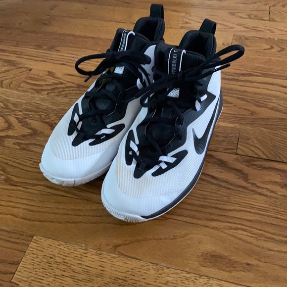 supportive and comfortable white basketball shoes - Picture 1 of 1
